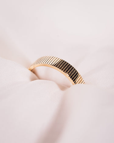 Beveled Cigar Band - Zen Moissanite