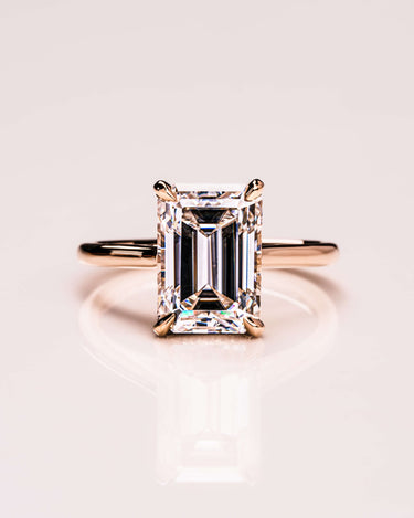 Caroline - Emerald - Zen Moissanite