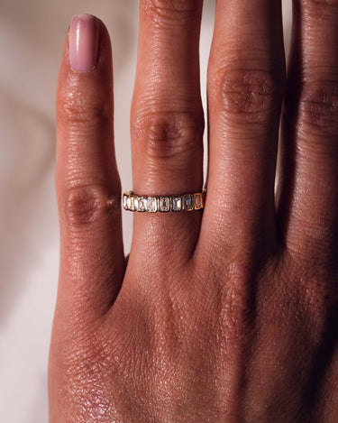Demi - Emerald - Zen Moissanite