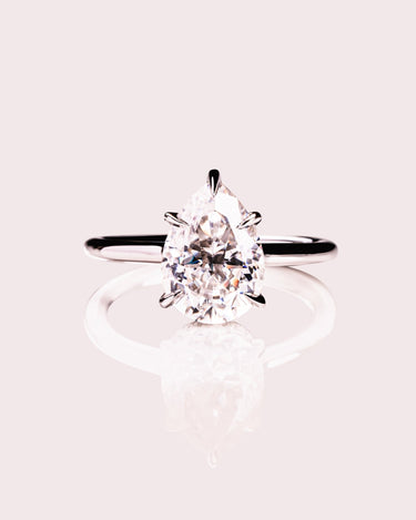 Jasmine - Pear - Zen Moissanite