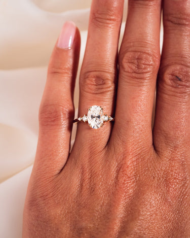 Magnolia - Oval - Zen Moissanite