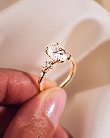 Magnolia - Oval - Zen Moissanite