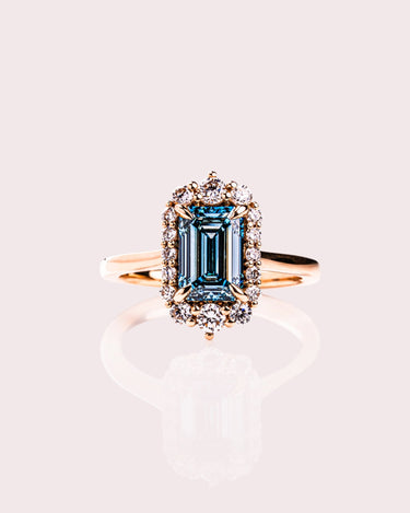 Ready to Ship - Margot - Emerald (Blue) Lab-Diamond - Zen Moissanite