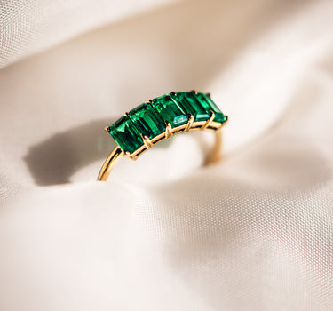 Faux Nicole - Lab-Emeralds