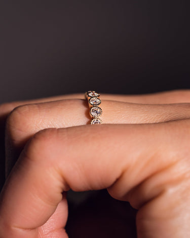 Iris - Round - Zen Moissanite
