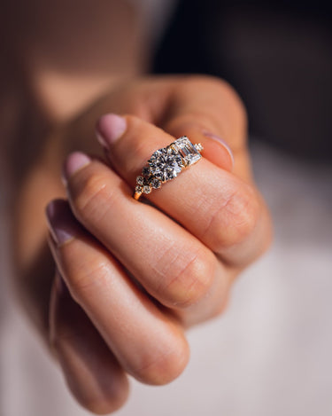 Lydia - Emerald & Round - Zen Moissanite