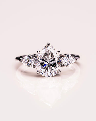 Nicola - Pear - Zen Moissanite