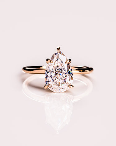 Randi - Pear - Zen Moissanite