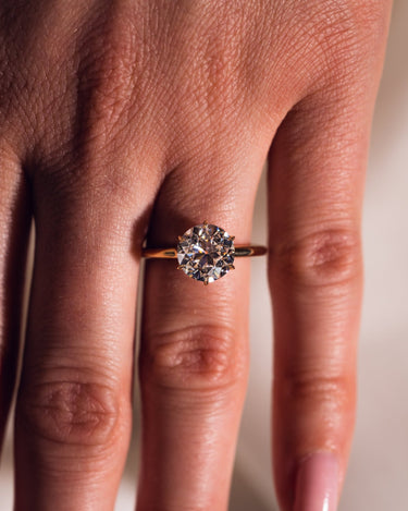 Veronica - Round - Zen Moissanite