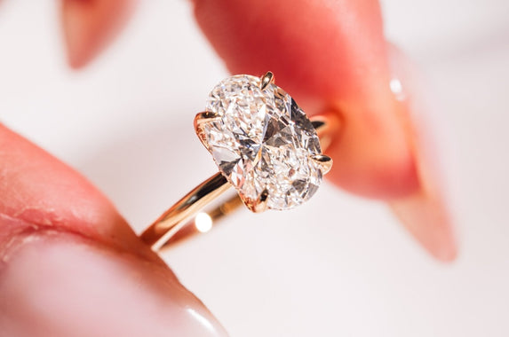 The Complete Oval Engagement Ring Guide