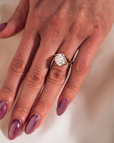 Ready to Ship - Parker - Asscher