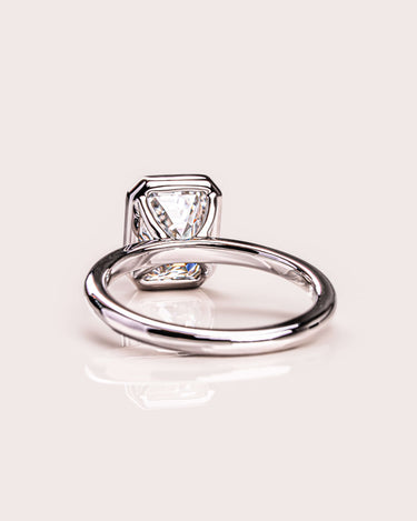 Beth - Emerald - Zen Moissanite
