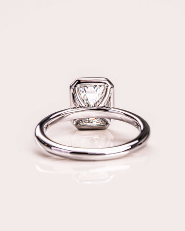 Beth - Emerald - Zen Moissanite