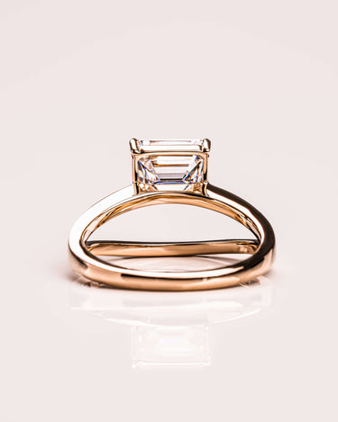 Betty - Emerald - Zen Moissanite