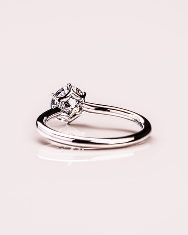 Camilla - Round (Grey) - Zen Moissanite