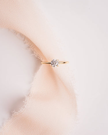 Lena - Zen Moissanite