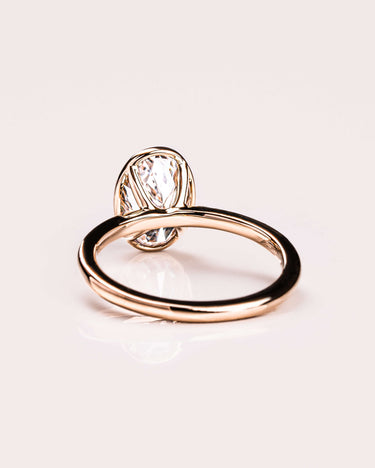 Ready to Ship - Beth - Oval - Zen Moissanite