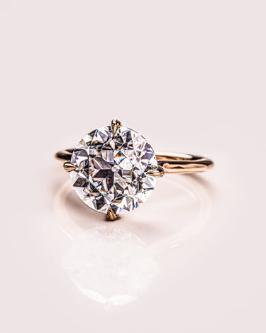 Ready to Ship - Florence - Round - Zen Moissanite