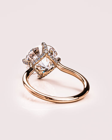 Ready to Ship - Florence - Round - Zen Moissanite