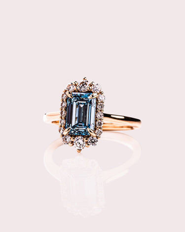 Ready to Ship - Margot - Emerald (Blue) Lab-Diamond - Zen Moissanite