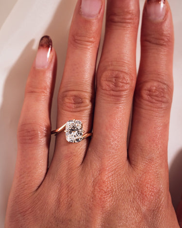 Ready to Ship - Maya - 2.93ct Cushion Lab - Diamond - Zen Moissanite