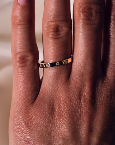 Taylor Band (Pavé) - Zen Moissanite