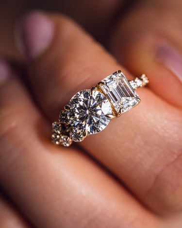 Lydia - Emerald & Round - Zen Moissanite