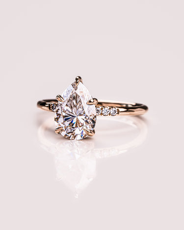 Michelle - Pear - Zen Moissanite