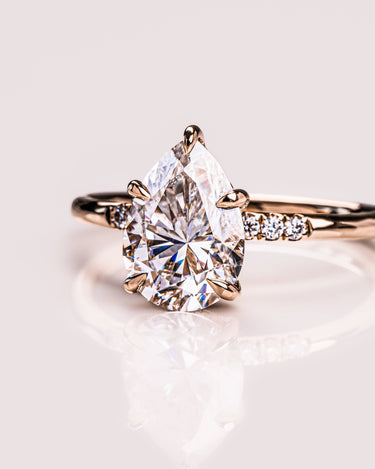 Michelle - Pear - Zen Moissanite