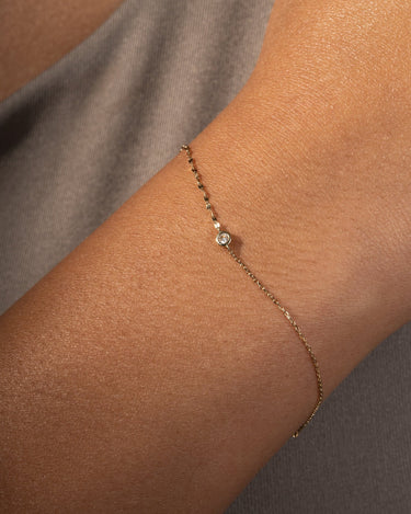 Round Bezel Bracelet - Zen Moissanite