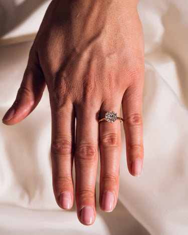 Veronica - Round - Zen Moissanite